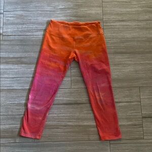 Hardtail forever size small 3/4 length pink & orange tiedye leggings